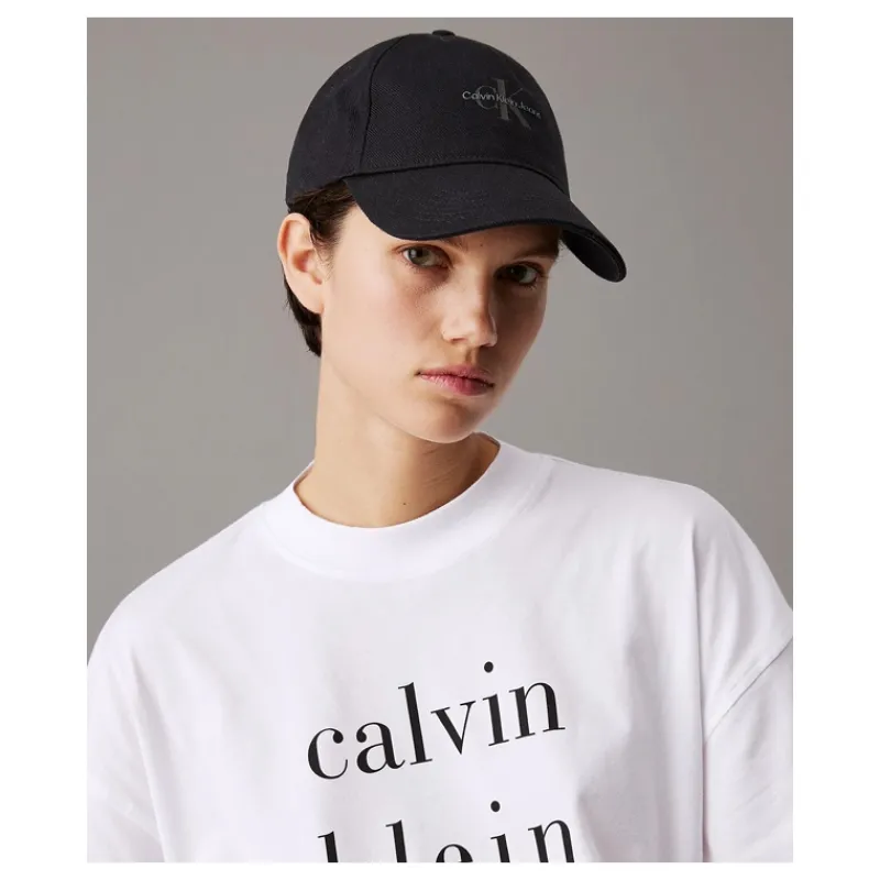 CAPPELLO IN TWILL CON LOGO CALVIN KLEIN JEANS- Accessori
