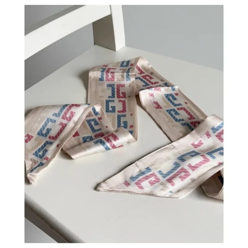 FOULARD IN RASO GAUDI'- Accessori