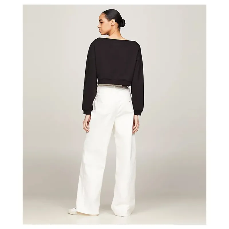 pullover_crop_con_scollo__3.webp PULLOVER CROP CON SCOLLO A BARCA TOMMY JEANS- Maglieria